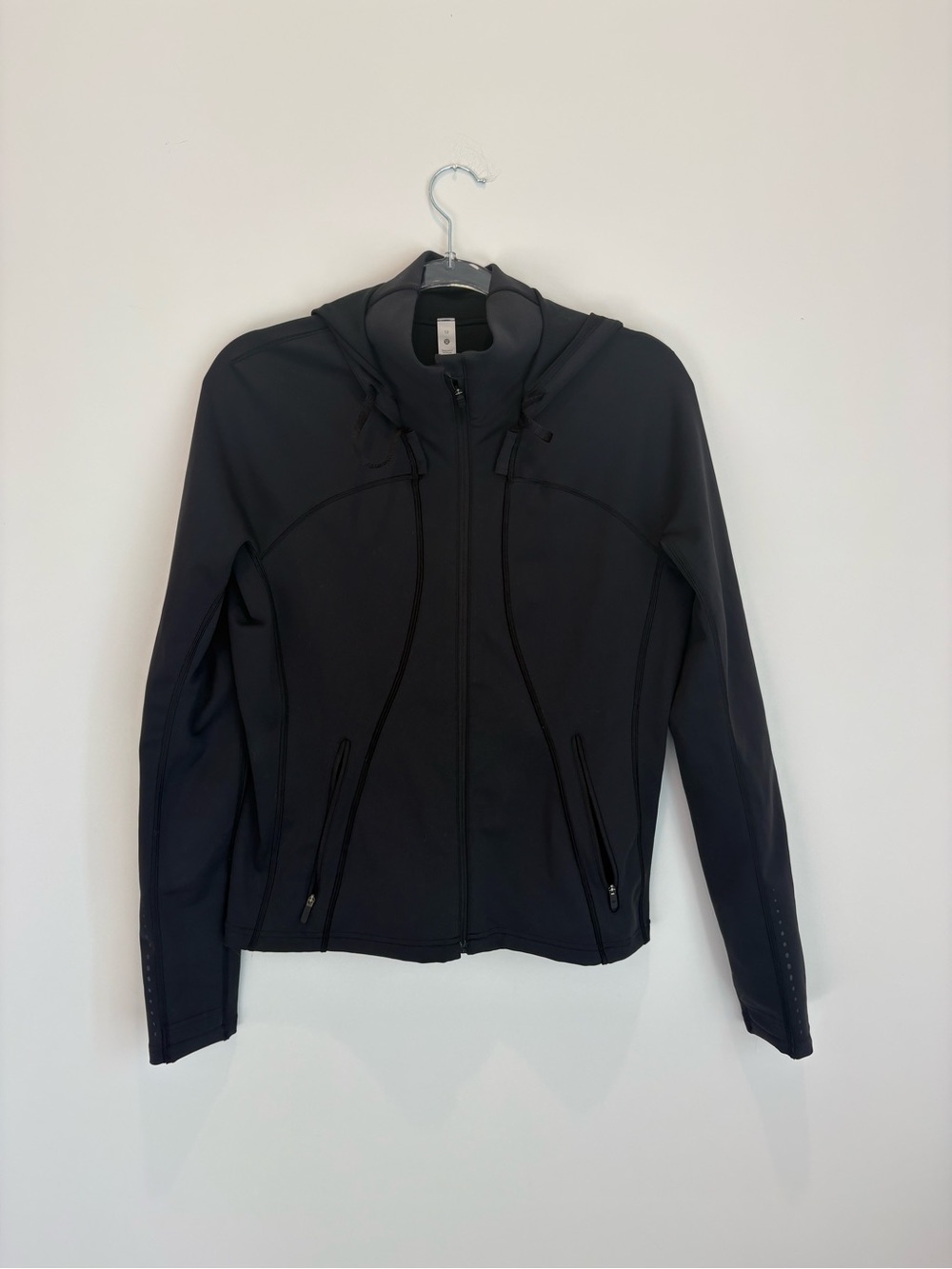 Lululemon rain repellant running jacket